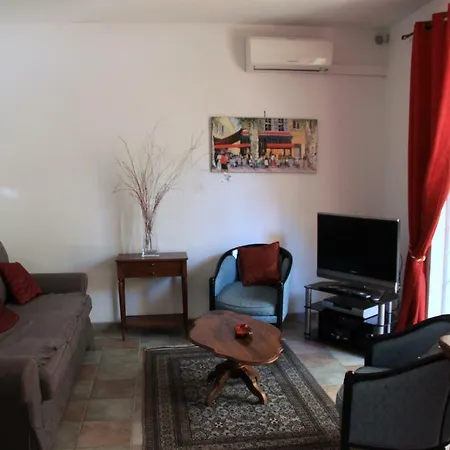 Avec Patio Et Garage Centre Et דירה *