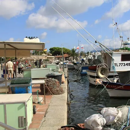 דירה Avec Patio Et Garage Centre Et